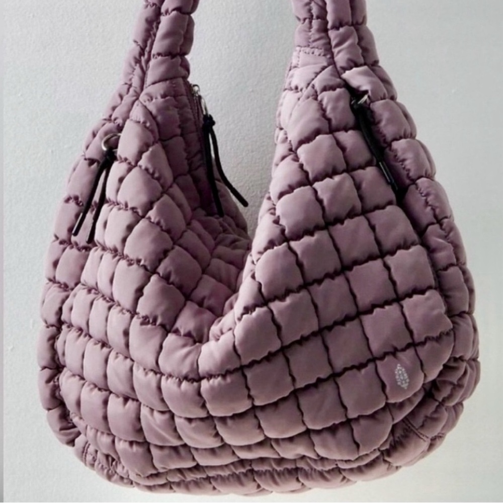🦪💜NWT Free People Movement Quilted Carryall in OYSTER MAUVE